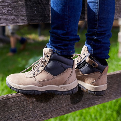 Mongrel safety boots