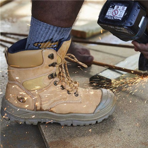 High Leg Zipsider boot with scuff cap