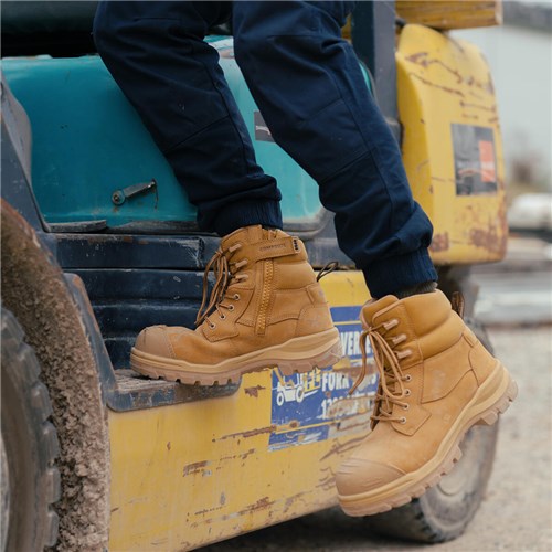 Unisex safety boots