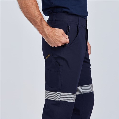 ELEVEN MoveMax Cargo Cuffed Pant side zipper