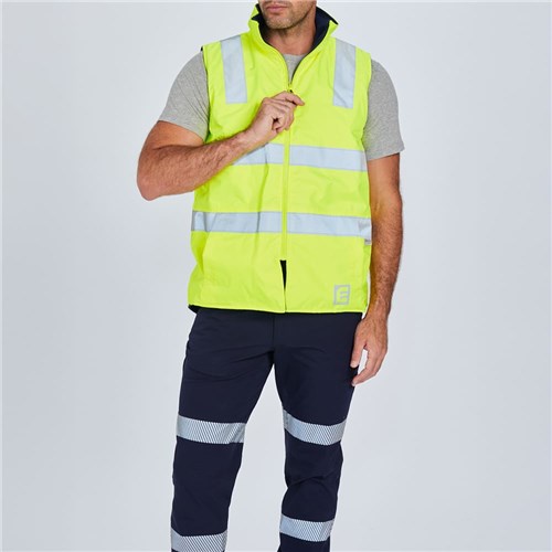 ELEVEN Workwear Waterproof 4-in-1 Jacket - Lifestyle hivis