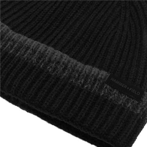 Black ribbed knit beanie