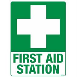 502MP 75E-LP Sign First Aid Station Poly 300x225